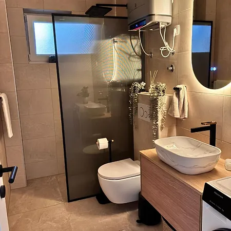 Apartman Kastela شقة